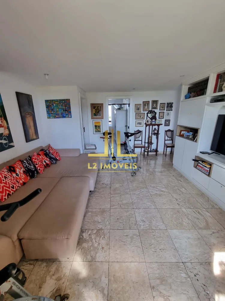 Apartamento, 3 quartos, 220 m² - Foto 1