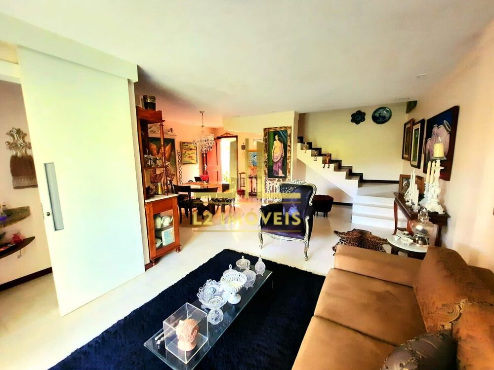 Casa à venda com 2 quartos, 125m² - Foto 4