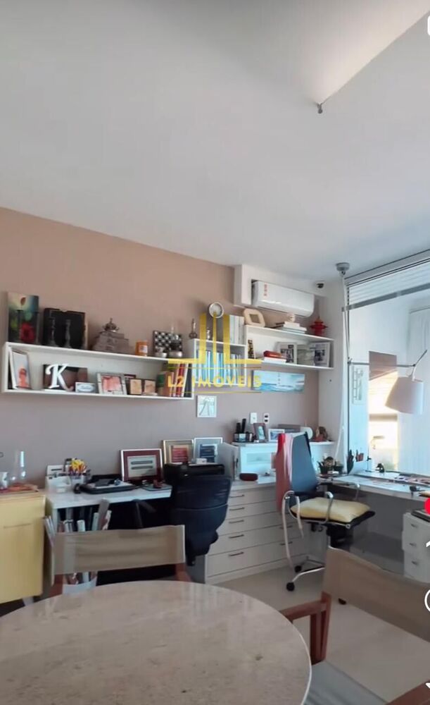 Apartamento à venda com 3 quartos, 276m² - Foto 9