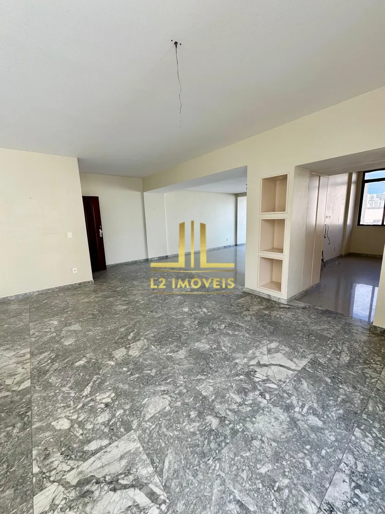 Apartamento, 3 quartos, 249 m² - Foto 2