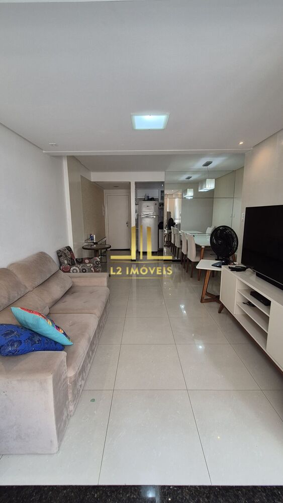 Apartamento à venda com 2 quartos, 67m² - Foto 2