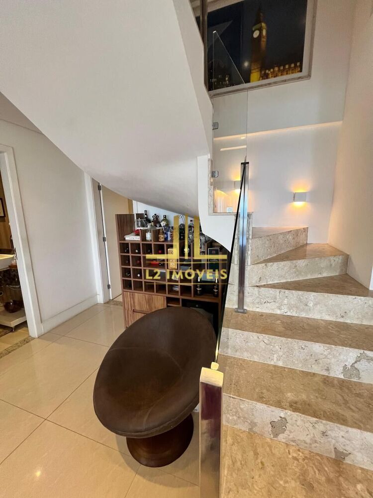 Cobertura à venda com 3 quartos, 233m² - Foto 1
