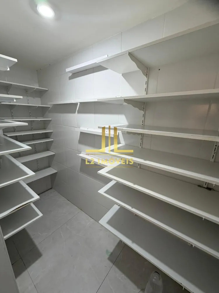 Apartamento, 3 quartos, 225 m² - Foto 2