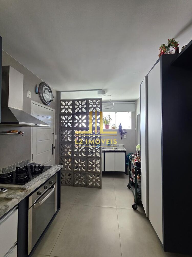 Apartamento à venda com 3 quartos, 149m² - Foto 4