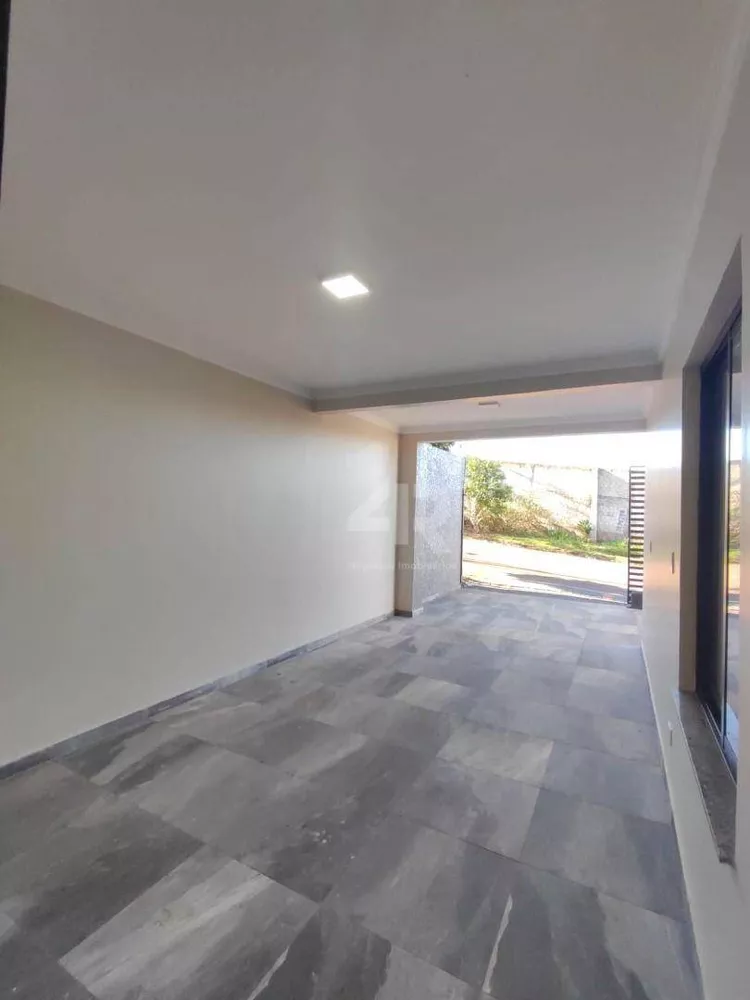 Casa à venda com 3 quartos, 125m² - Foto 3