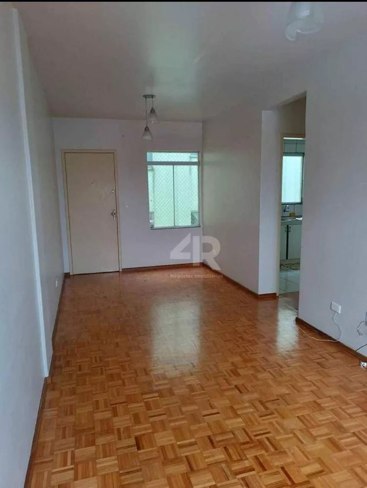 Apartamento à venda com 2 quartos, 60m² - Foto 4