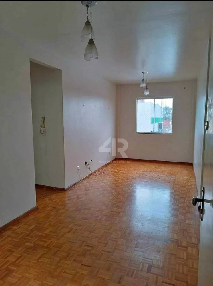 Apartamento à venda com 2 quartos, 60m² - Foto 2