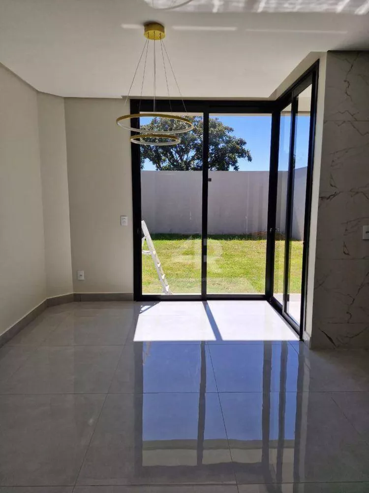 Sobrado à venda com 3 quartos, 151m² - Foto 1