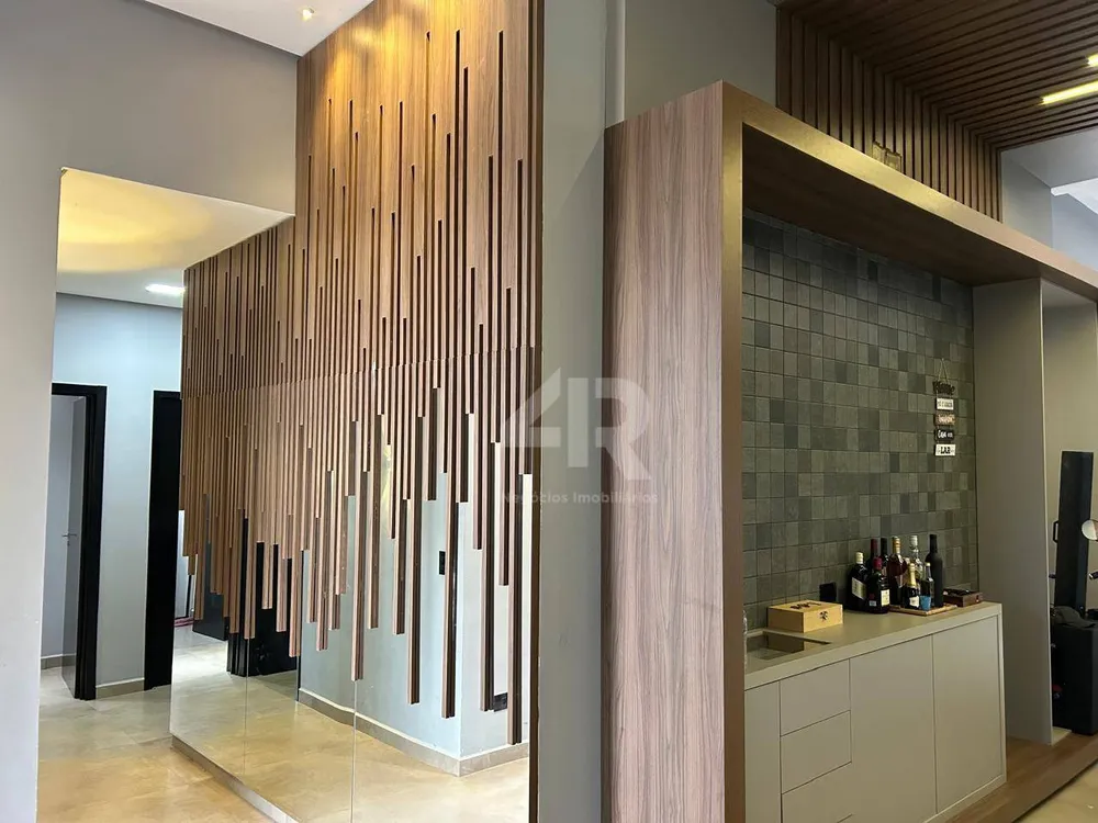 Casa, 4 quartos, 230 m² - Foto 1