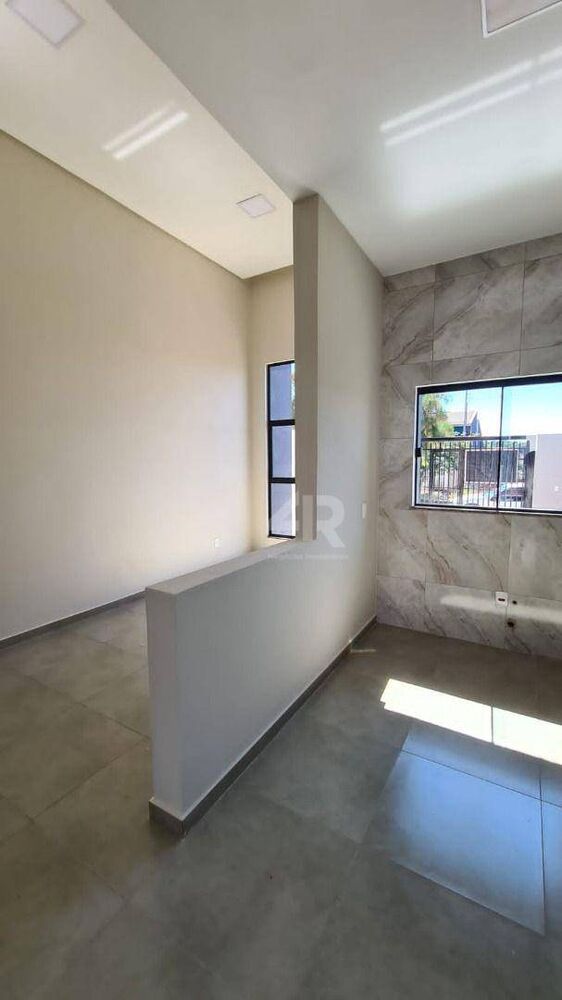Casa à venda com 3 quartos, 73m² - Foto 2