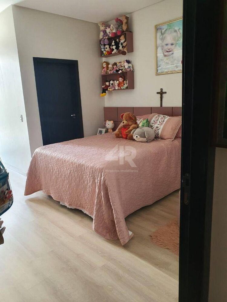 Sobrado, 3 quartos, 264 m² - Foto 2