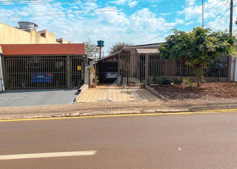 Casa, 3 quartos, 217 m² - Foto 1