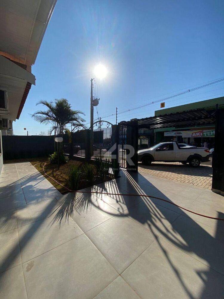 Casa, 3 quartos, 180 m² - Foto 1