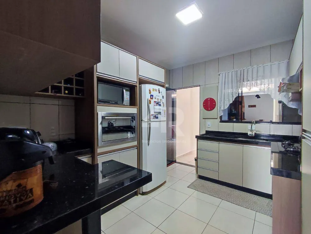 Casa, 3 quartos, 140 m² - Foto 2