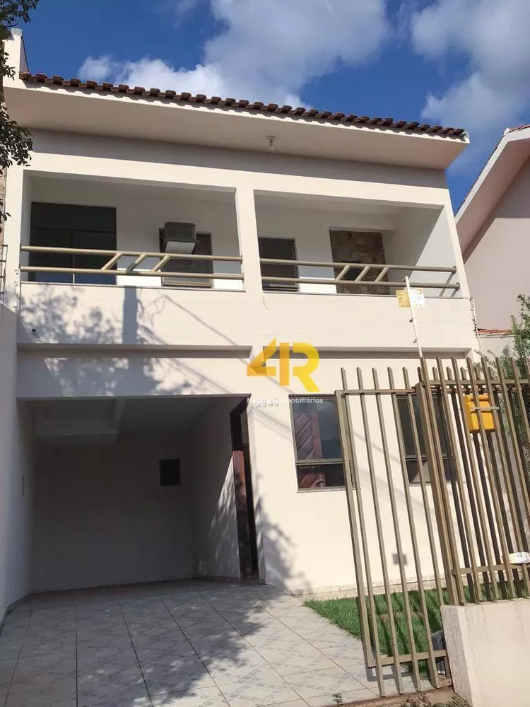 Sobrado à venda com 3 quartos, 130m² - Foto 1