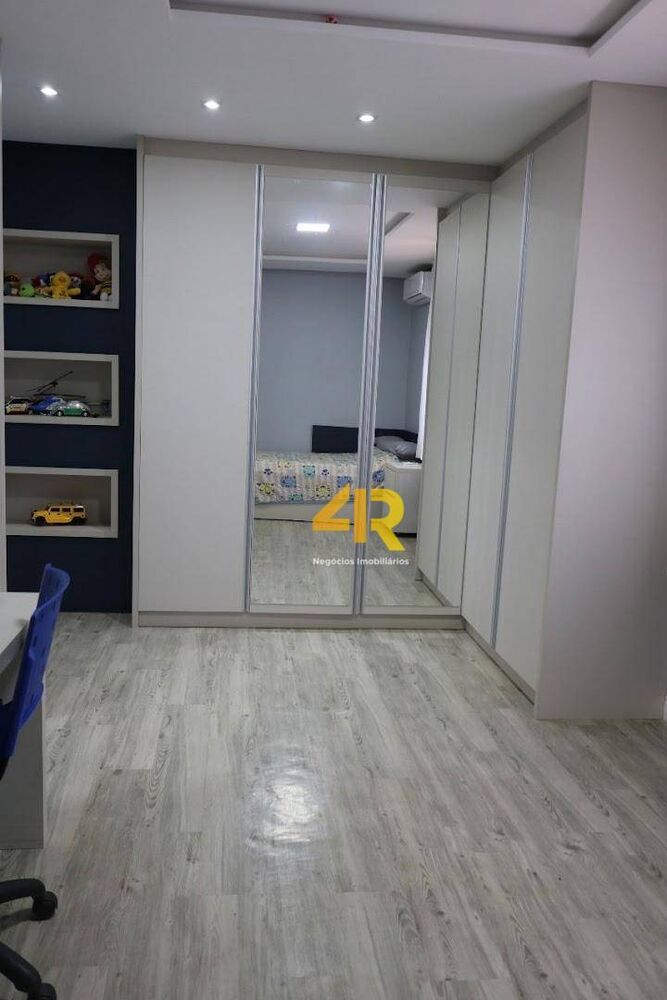 Casa, 4 quartos, 340 m² - Foto 12