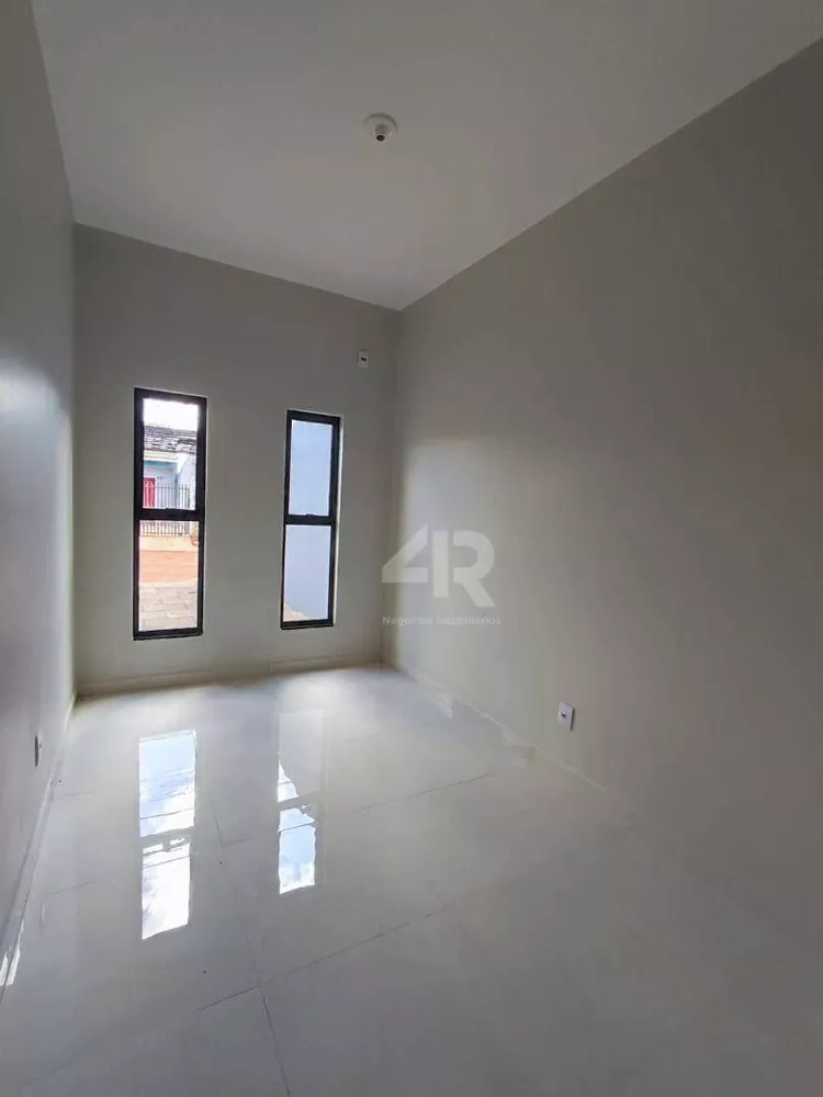 Casa à venda com 2 quartos, 60m² - Foto 5