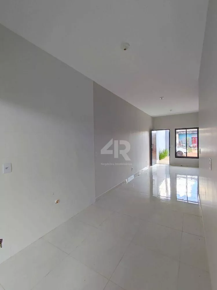 Casa à venda com 2 quartos, 60m² - Foto 6