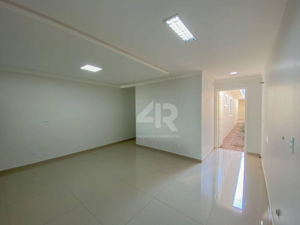 Casa à venda com 3 quartos, 82m² - Foto 3