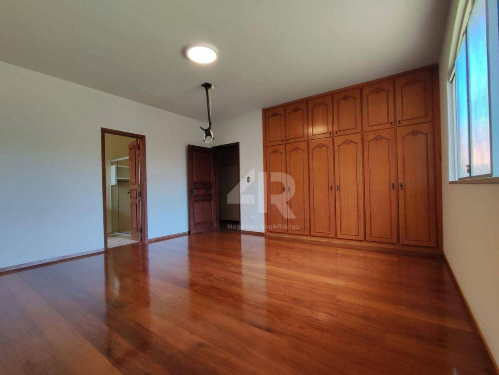 Casa, 3 quartos, 323 m² - Foto 32