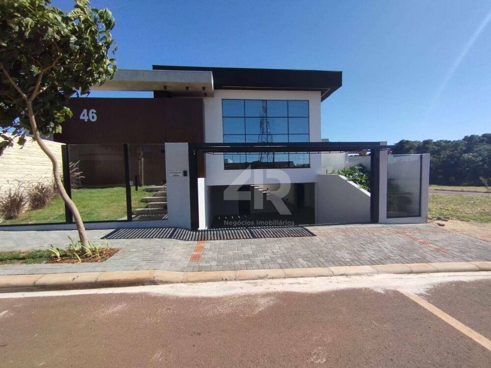Casa, 3 quartos, 228 m² - Foto 1