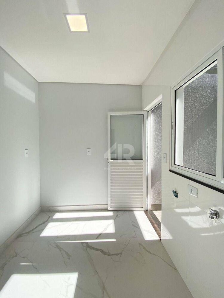 Sobrado, 4 quartos, 257 m² - Foto 8