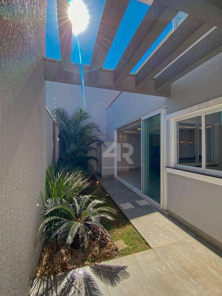 Sobrado, 4 quartos, 257 m² - Foto 2