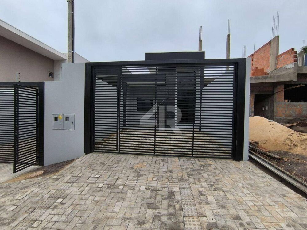 Casa à venda com 2 quartos, 61m² - Foto 2