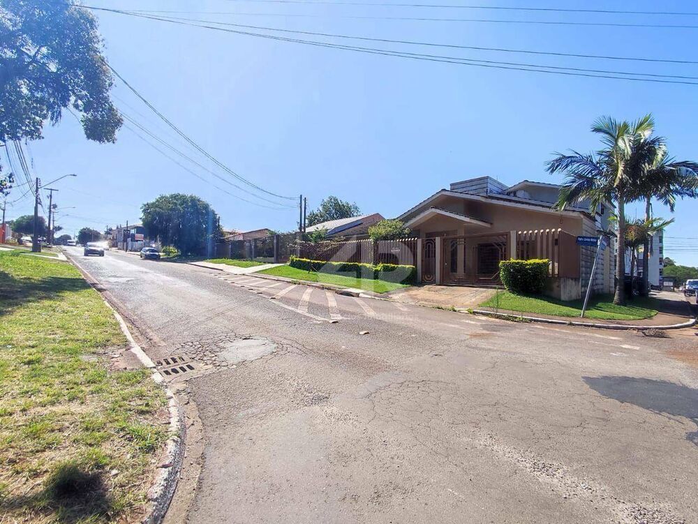 Casa, 3 quartos, 260 m² - Foto 1
