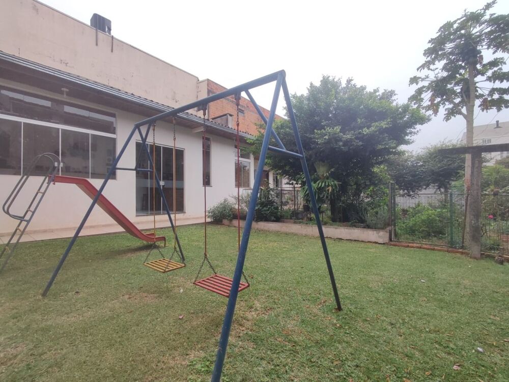 Casa, 5 quartos, 223 m² - Foto 2