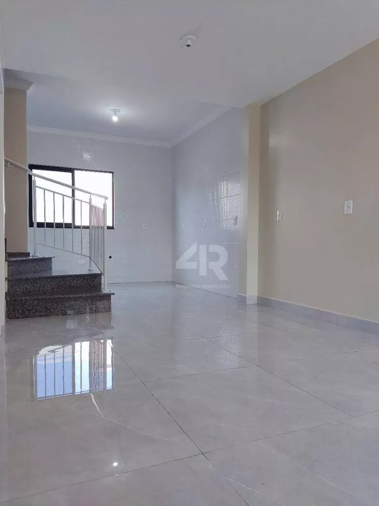 Sobrado à venda com 3 quartos, 125m² - Foto 4