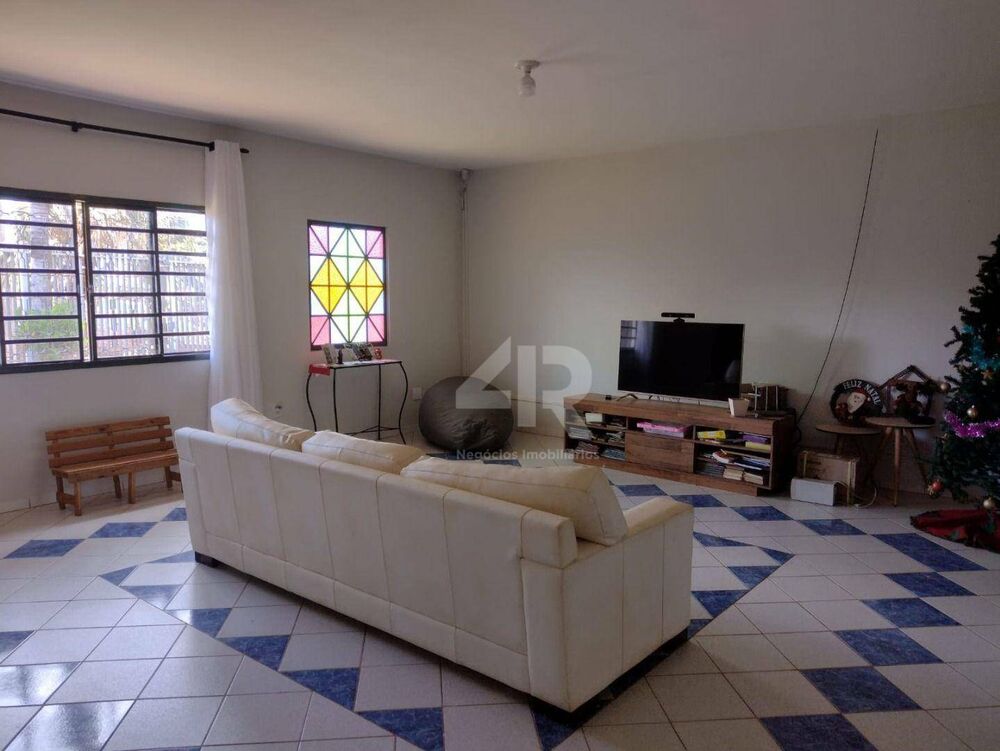 Chácara à venda com 4 quartos, 3007M2 - Foto 1