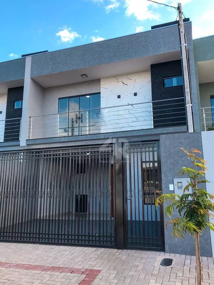 Sobrado à venda com 3 quartos, 131m² - Foto 1