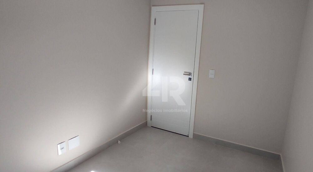 Casa à venda com 3 quartos, 94m² - Foto 11