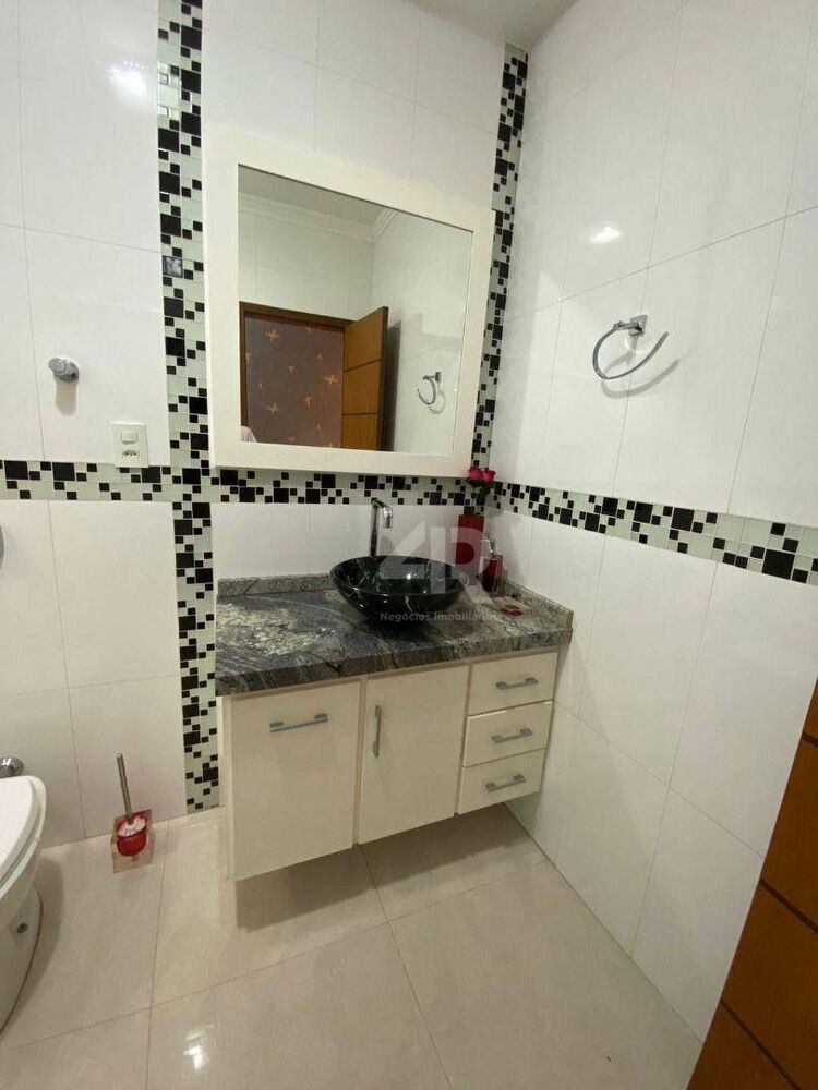 Casa, 4 quartos, 149 m² - Foto 2