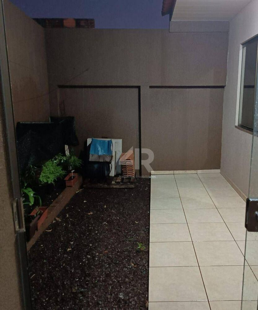 Casa à venda com 3 quartos, 75m² - Foto 12