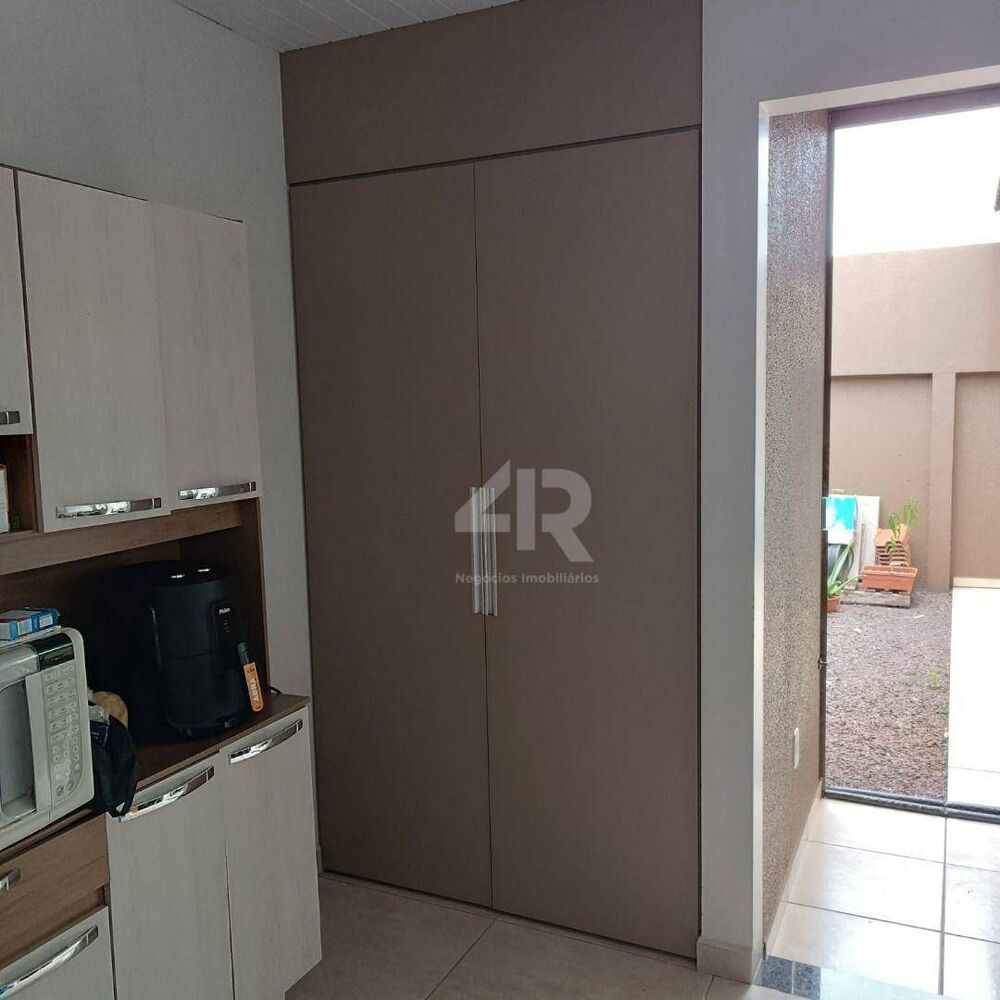 Casa à venda com 3 quartos, 75m² - Foto 8