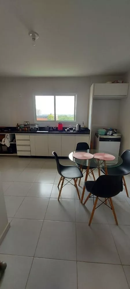 Apartamento à venda com 3 quartos, 125m² - Foto 3