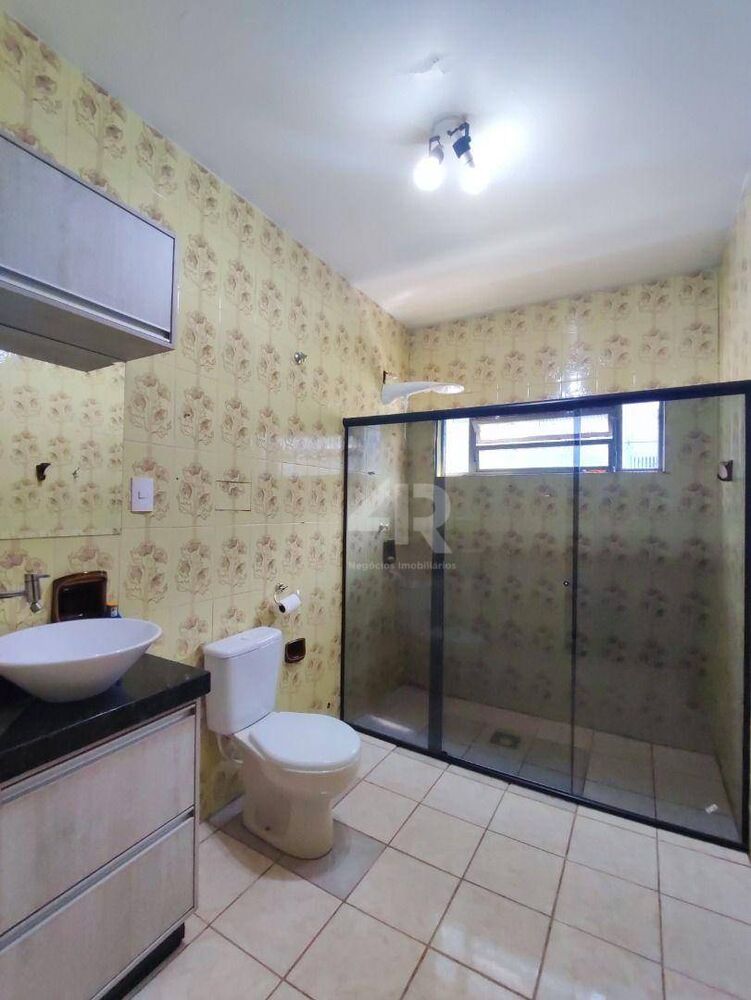 Casa, 4 quartos, 167 m² - Foto 2