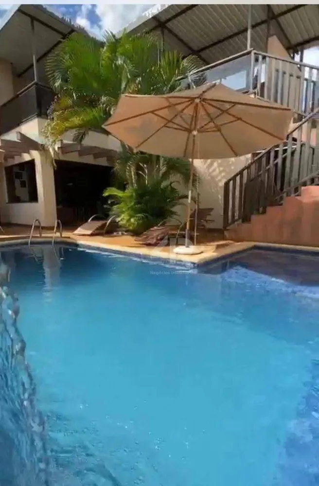 Sobrado, 3 quartos, 288 m² - Foto 1