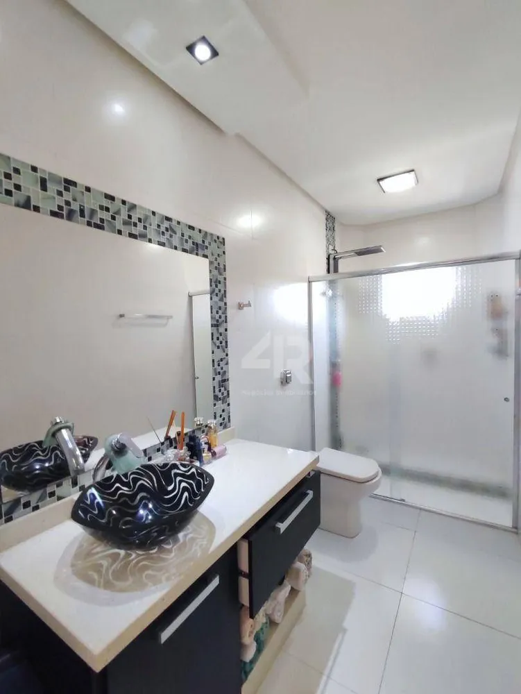 Sobrado, 3 quartos, 288 m² - Foto 2