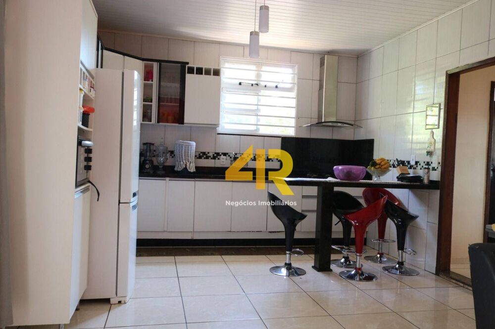 Casa, 3 quartos, 250 m² - Foto 6
