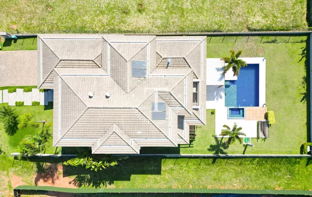 Casa de Condomínio à venda com 4 quartos, 434m² - Foto 2