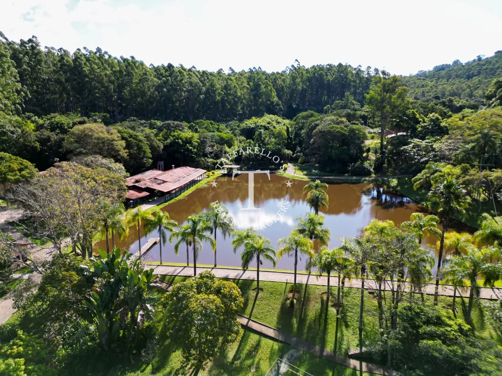 Fazenda à venda com 10 quartos, 2600m² - Foto 2