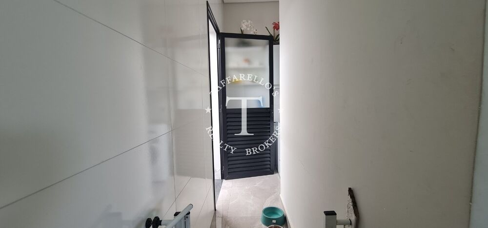 Casa de Condomínio à venda com 3 quartos, 250m² - Foto 2