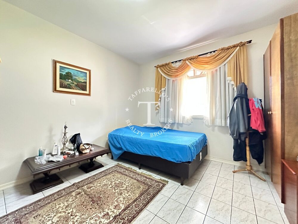 Casa de Condomínio à venda com 3 quartos, 246m² - Foto 2