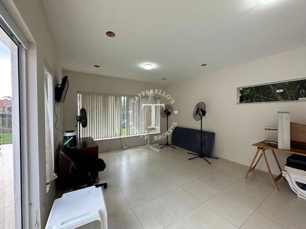 Casa de Condomínio à venda com 5 quartos, 455m² - Foto 4