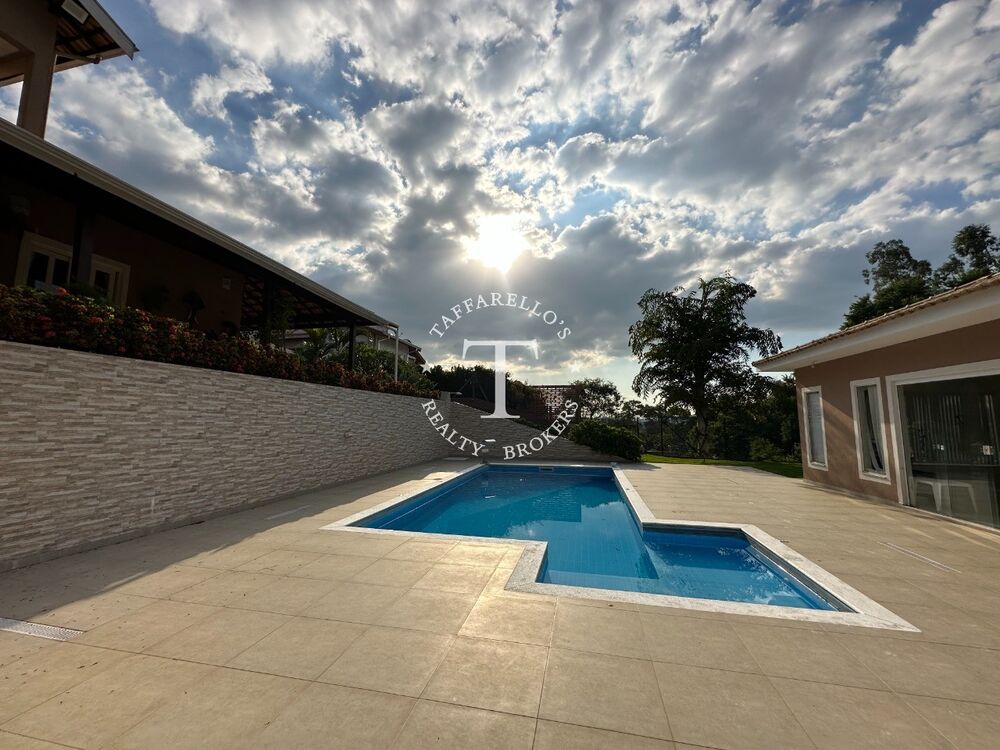 Casa de Condomínio à venda com 5 quartos, 455m² - Foto 2