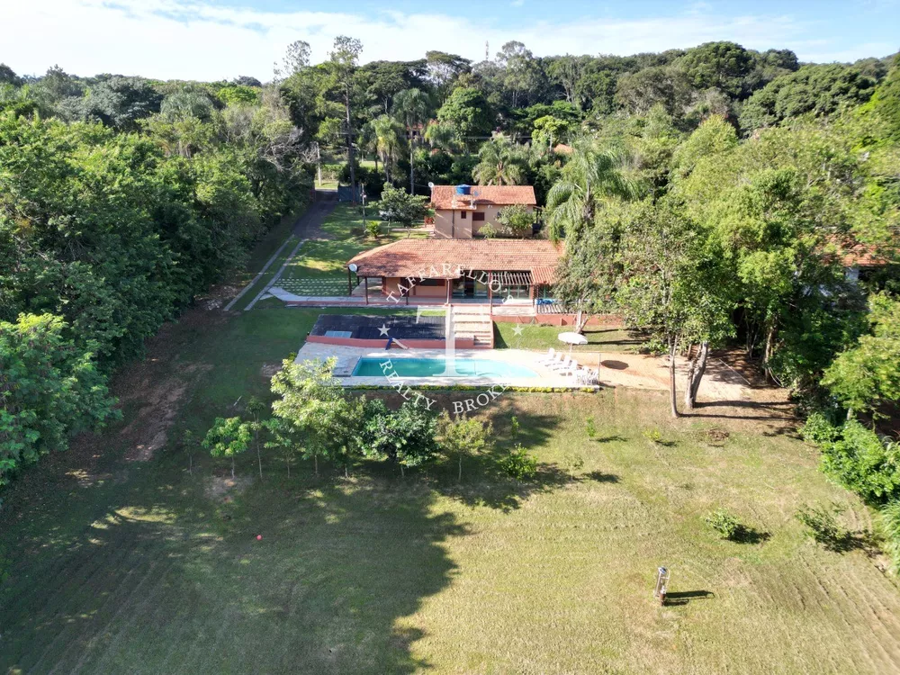 Fazenda à venda com 6 quartos, 542m² - Foto 2