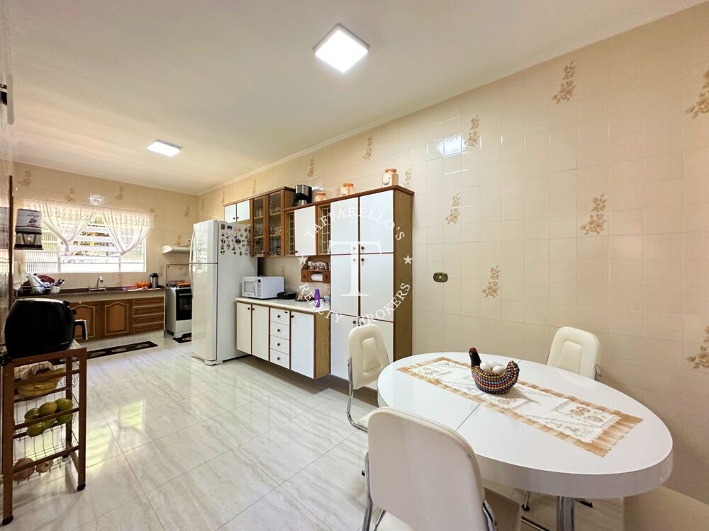 Casa de Condomínio à venda com 3 quartos, 278m² - Foto 2